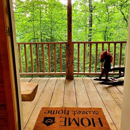 Lil' Log At Hearthstone Cabins And Camping - Pet Friendly เฮเลน ภายนอก รูปภาพ